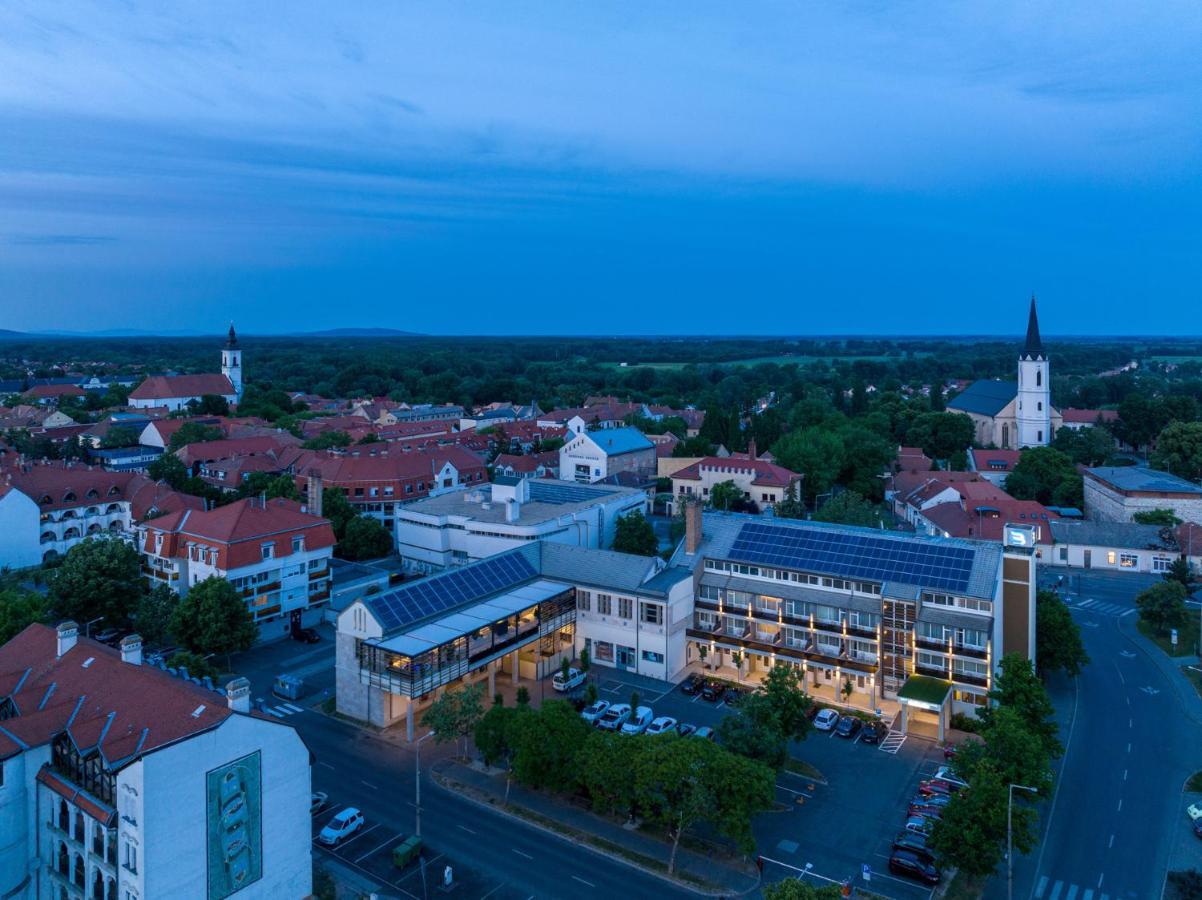 Hotel Bodrog Wellness & Elix Spa Sárospatak Extérieur photo
