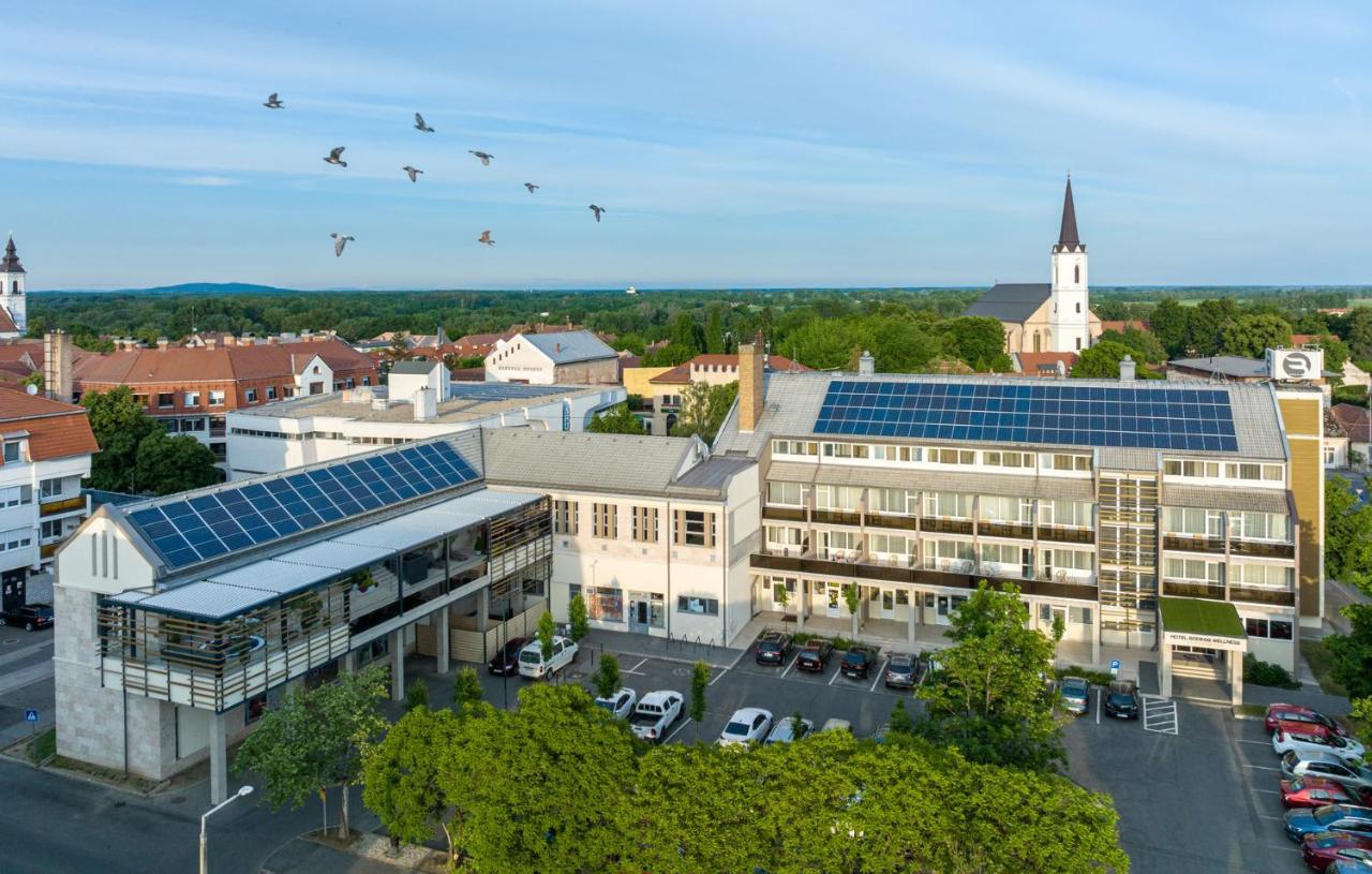 Hotel Bodrog Wellness & Elix Spa Sárospatak Extérieur photo